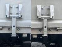 三菱ふそうキャンター平ボディ小型（2t・3t）[写真13]