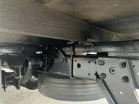 三菱ふそうキャンター平ボディ小型（2t・3t）[写真17]