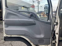 三菱ふそうキャンター平ボディ小型（2t・3t）[写真22]