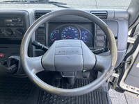 三菱ふそうキャンター平ボディ小型（2t・3t）[写真29]