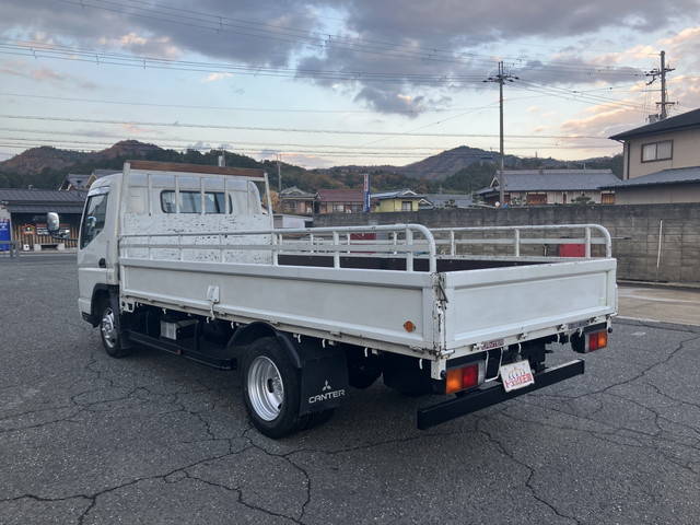 三菱ふそうキャンター平ボディ小型（2t・3t）[写真04]