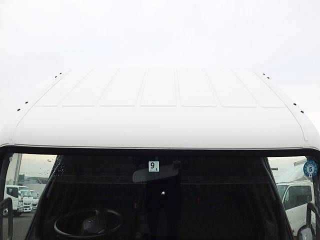 三菱ふそうキャンター平ボディ小型（2t・3t）[写真11]