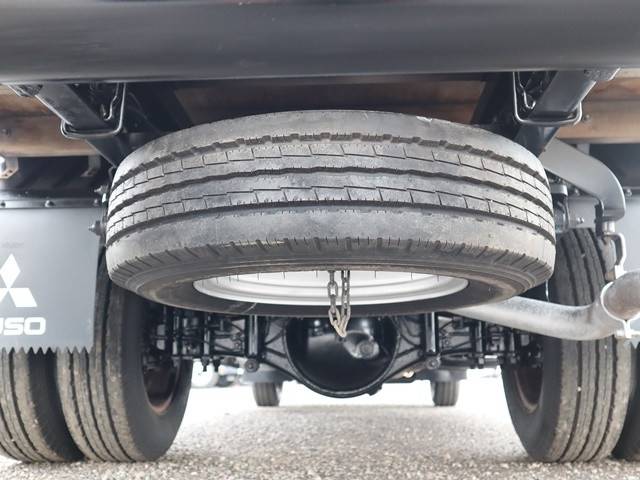 三菱ふそうキャンター平ボディ小型（2t・3t）[写真22]