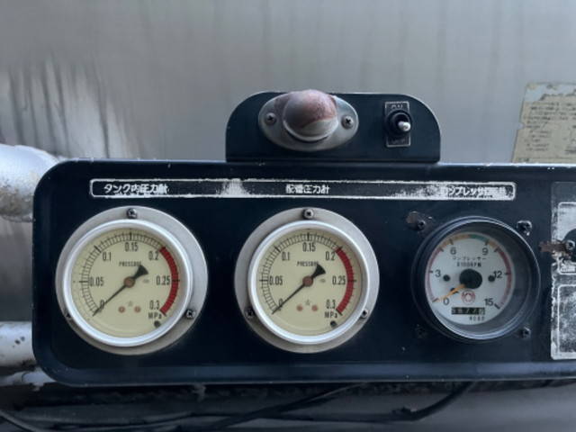 日野プロフィアバルク車（粉粒体運搬車）大型（10t）[写真15]