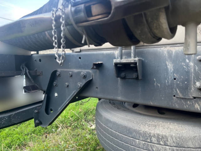 日野プロフィアバルク車（粉粒体運搬車）大型（10t）[写真19]