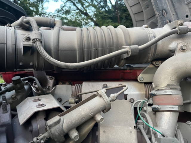 日野プロフィアバルク車（粉粒体運搬車）大型（10t）[写真27]