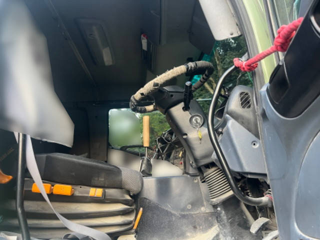 日野プロフィアバルク車（粉粒体運搬車）大型（10t）[写真28]