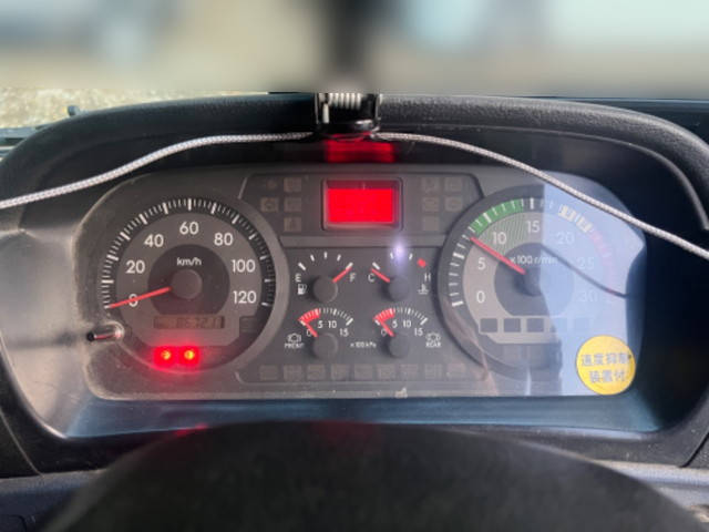 日野プロフィアバルク車（粉粒体運搬車）大型（10t）[写真32]