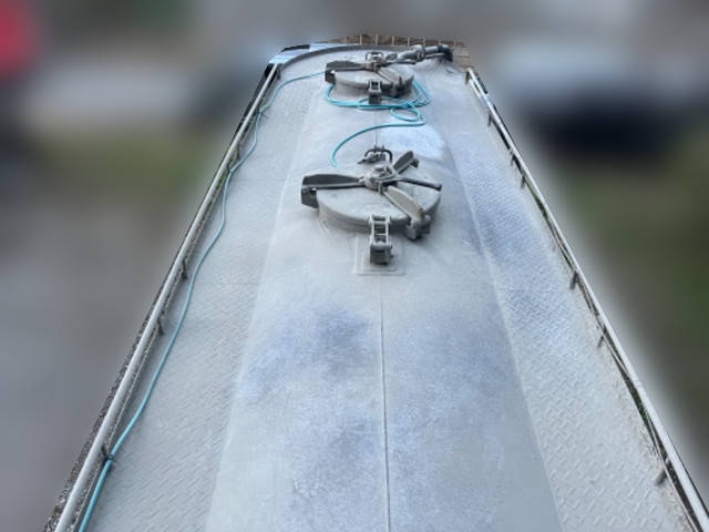 日野プロフィアバルク車（粉粒体運搬車）大型（10t）[写真08]