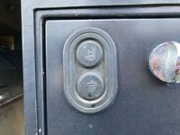 三菱ふそうキャンター平ボディ小型（2t・3t）[写真20]