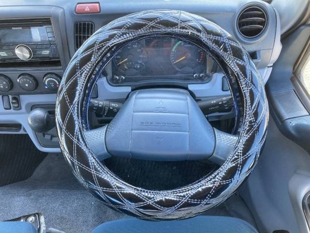 三菱ふそうキャンター平ボディ小型（2t・3t）[写真37]