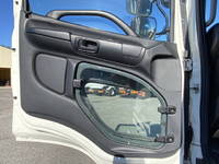 日野レンジャーセルフクレーン4段増トン（6t・8t）[写真26]