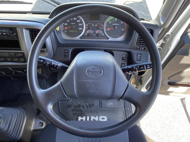 日野レンジャーセルフクレーン4段増トン（6t・8t）[写真34]