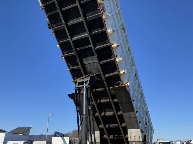 三菱ふそうスーパーグレート深ダンプ（土砂禁ダンプ）大型（10t）[写真14]