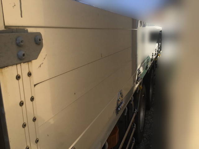 UDトラックスコンドルクレーン4段増トン（6t・8t）[写真17]