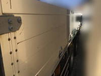 UDトラックスコンドルクレーン4段増トン（6t・8t）[写真17]