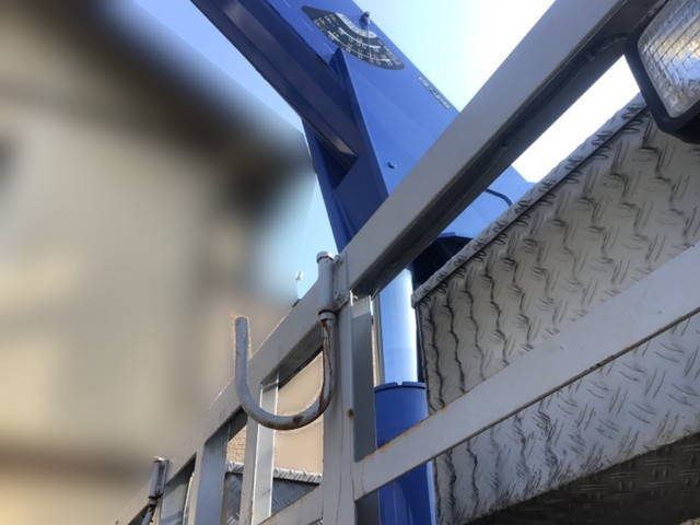 UDトラックスコンドルクレーン4段増トン（6t・8t）[写真09]