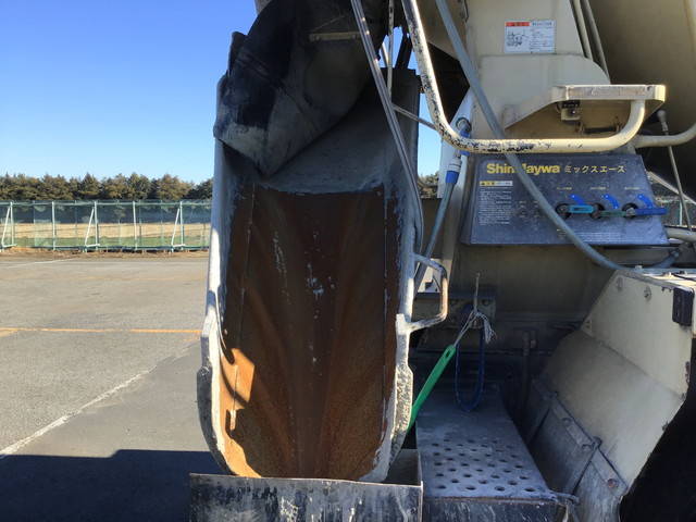 日野プロフィアミキサー車（コンクリートミキサー）大型（10t）[写真12]