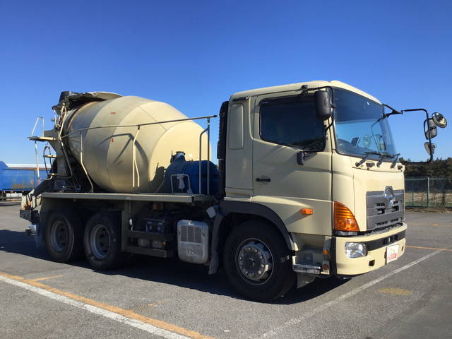 日野プロフィアミキサー車（コンクリートミキサー）大型（10t）[写真03]