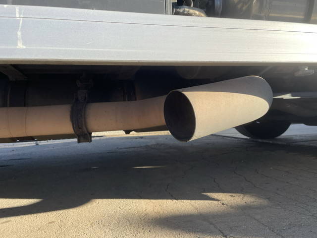 三菱ふそうスーパーグレートアルミウイング大型（10t）[写真21]