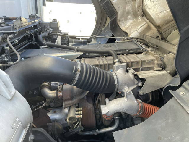 三菱ふそうスーパーグレートアルミウイング大型（10t）[写真24]