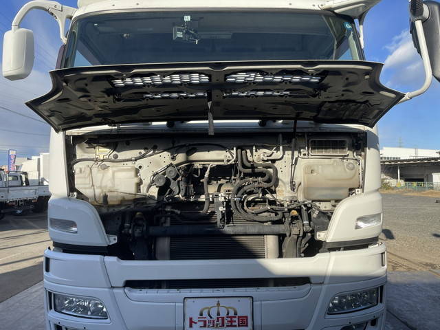 三菱ふそうスーパーグレートアルミウイング大型（10t）[写真26]