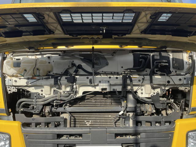 いすゞギガ汚泥吸引車大型（10t）[写真22]