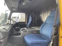 いすゞギガ汚泥吸引車大型（10t）[写真25]