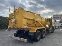 いすゞギガ汚泥吸引車大型（10t）[写真02]