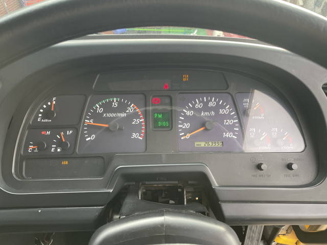 いすゞギガ汚泥吸引車大型（10t）[写真32]