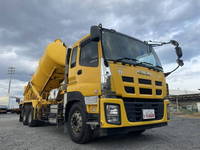 いすゞギガ汚泥吸引車大型（10t）[写真03]