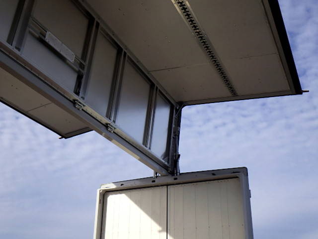 日野レンジャーアルミウイング中型（4t）[写真24]