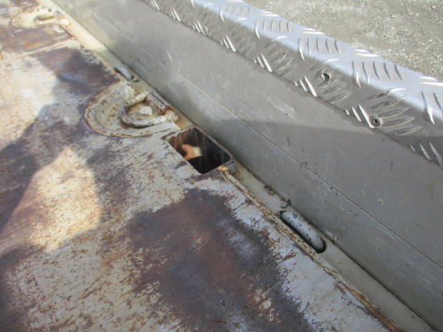 いすゞギガアルミブロック大型（10t）[写真15]