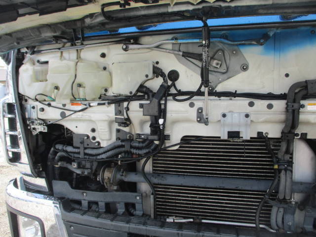 いすゞギガアルミブロック大型（10t）[写真22]