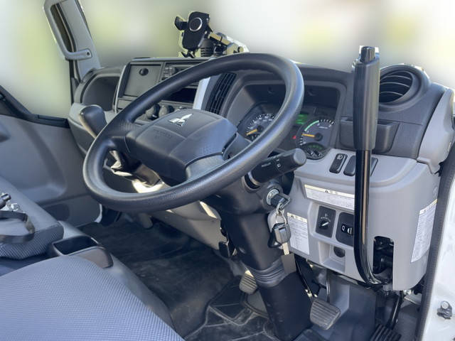 三菱ふそうキャンターダンプ小型（2t・3t）[写真31]