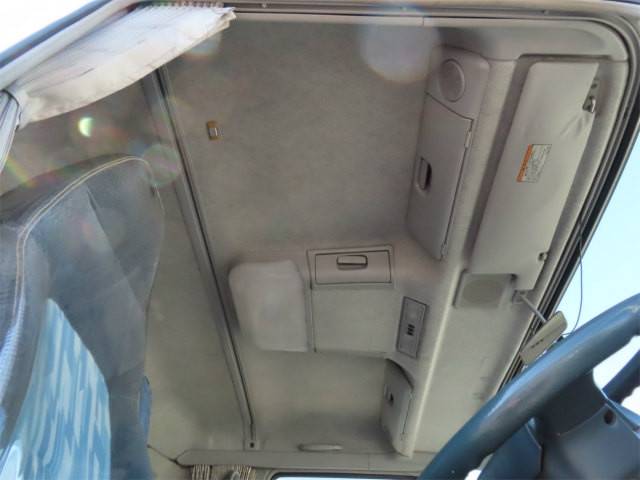 三菱ふそうスーパーグレートコンテナ専用車大型（10t）[写真17]