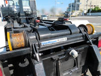 三菱ふそうスーパーグレートコンテナ専用車大型（10t）[写真24]