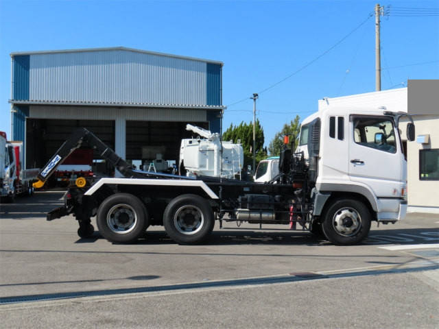 三菱ふそうスーパーグレートコンテナ専用車大型（10t）[写真04]