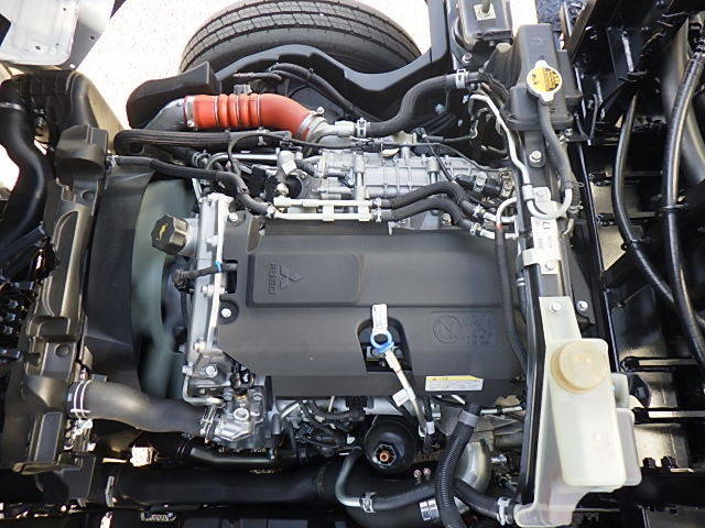 三菱ふそうキャンターコンテナ専用車小型（2t・3t）[写真17]