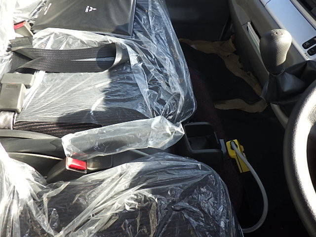 三菱ふそうキャンターコンテナ専用車小型（2t・3t）[写真25]