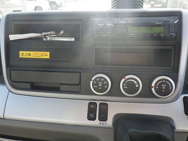 三菱ふそうキャンターコンテナ専用車小型（2t・3t）[写真26]