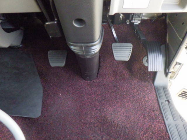 三菱ふそうキャンターコンテナ専用車小型（2t・3t）[写真31]