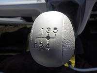 三菱ふそうキャンターコンテナ専用車小型（2t・3t）[写真32]