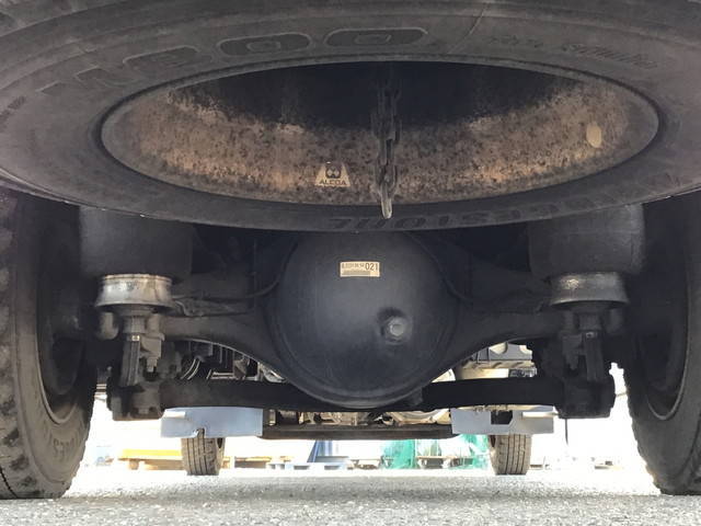 いすゞフォワード冷蔵冷凍ウイング中型（4t）[写真21]