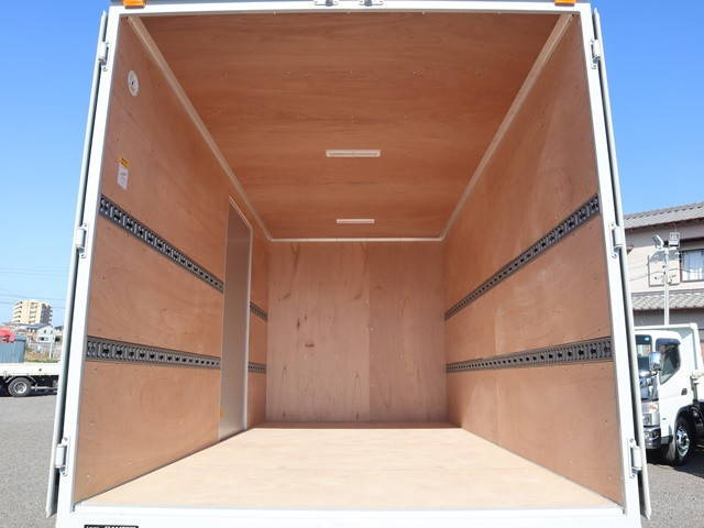 三菱ふそうキャンターアルミバン小型（2t・3t）[写真11]