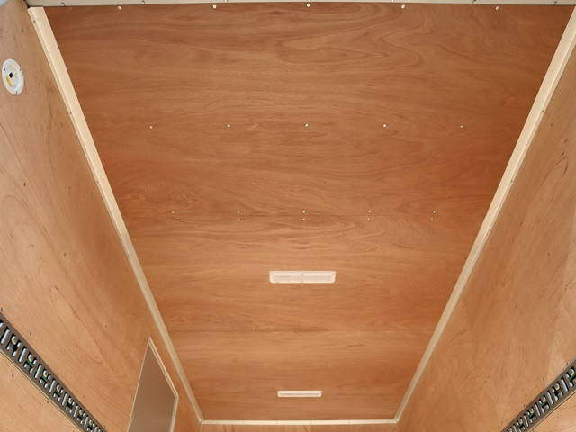 三菱ふそうキャンターアルミバン小型（2t・3t）[写真14]