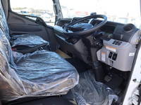 三菱ふそうキャンターアルミバン小型（2t・3t）[写真24]