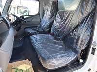 三菱ふそうキャンターアルミバン小型（2t・3t）[写真27]