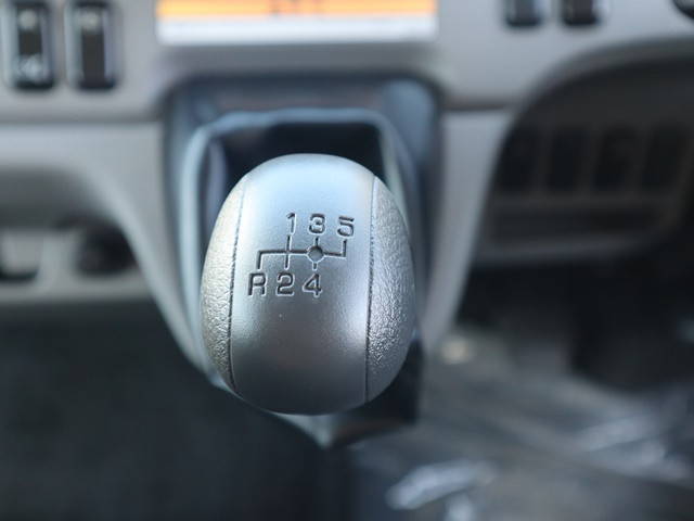 三菱ふそうキャンターアルミバン小型（2t・3t）[写真29]