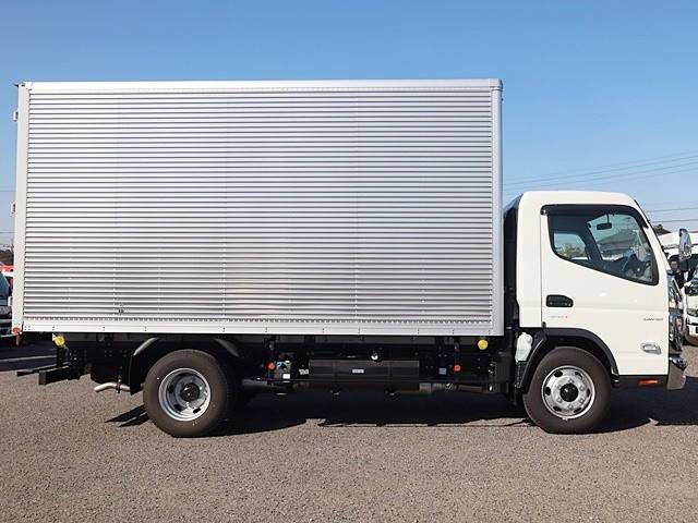 三菱ふそうキャンターアルミバン小型（2t・3t）[写真07]